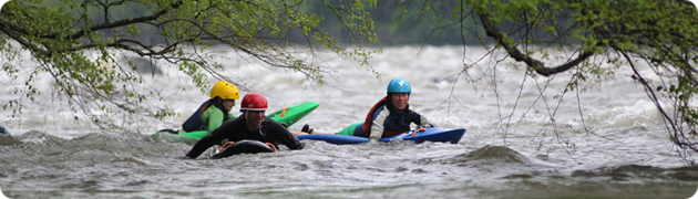 Bellyak — descente en bellyak sur la Sarine, Suisse romande