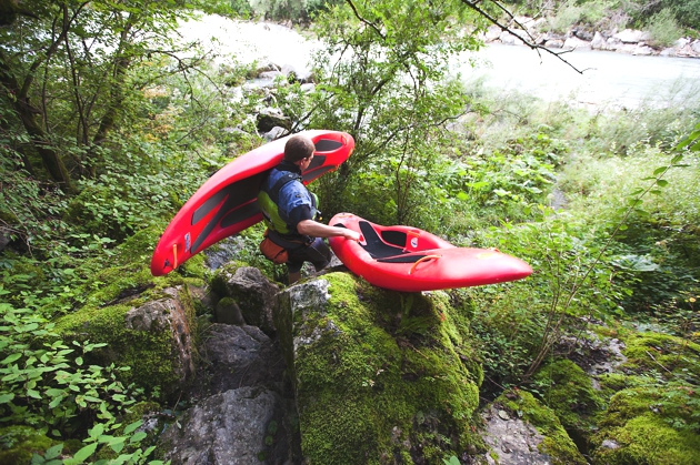 Bellyak — descente en bellyak sur la Sarine, Suisse romande