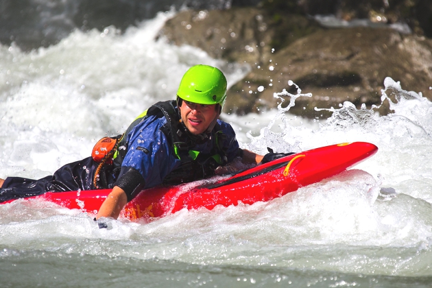 Bellyak — descente en bellyak sur la Sarine, Suisse romande