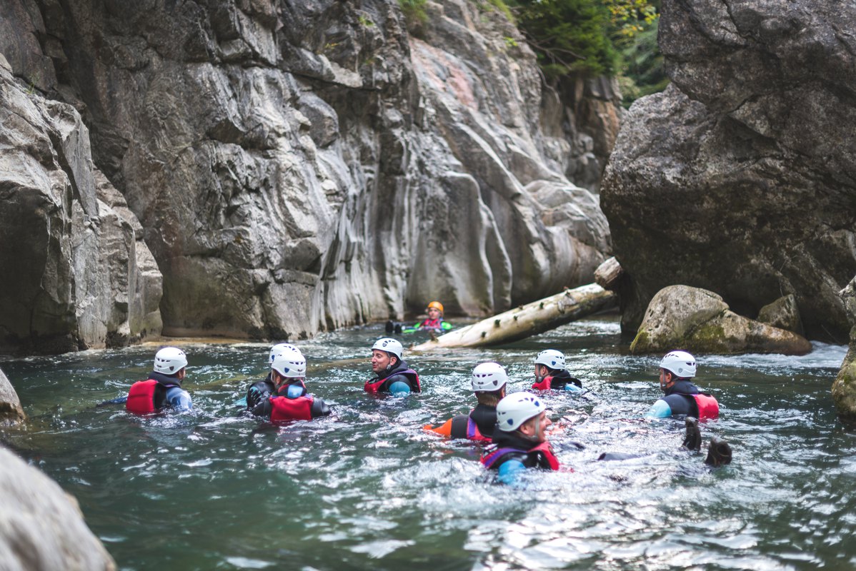 Canyoning & Rando aquatique — participants en rando aquatique, Suisse romande